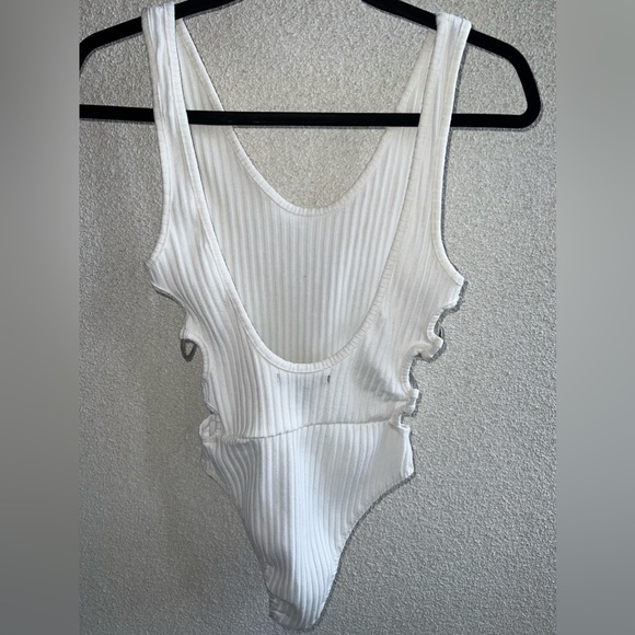 Forever 21 Bodysuit Top in White sz Small - Picture 2 of 4